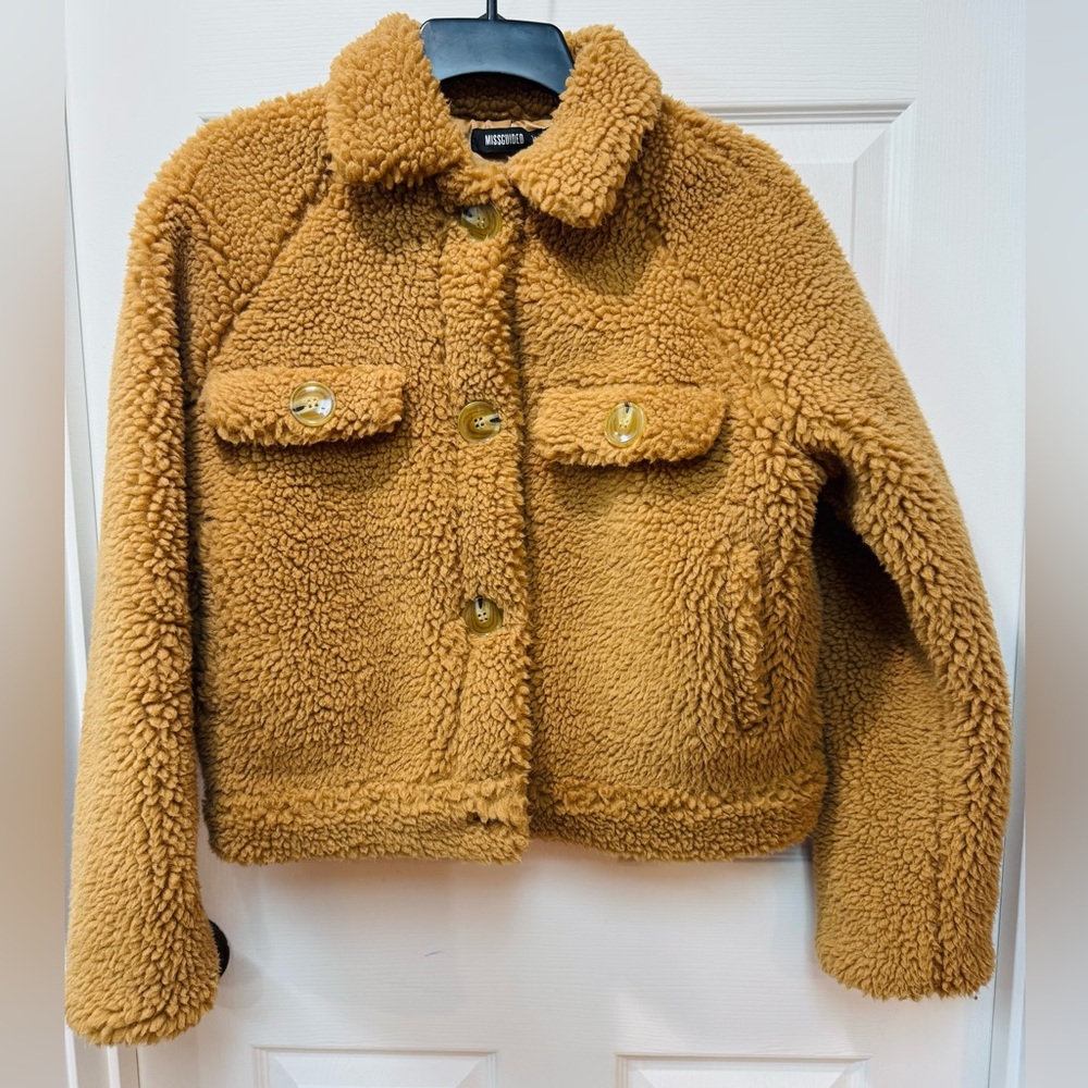 Missguided short Sherpa/teddy coat